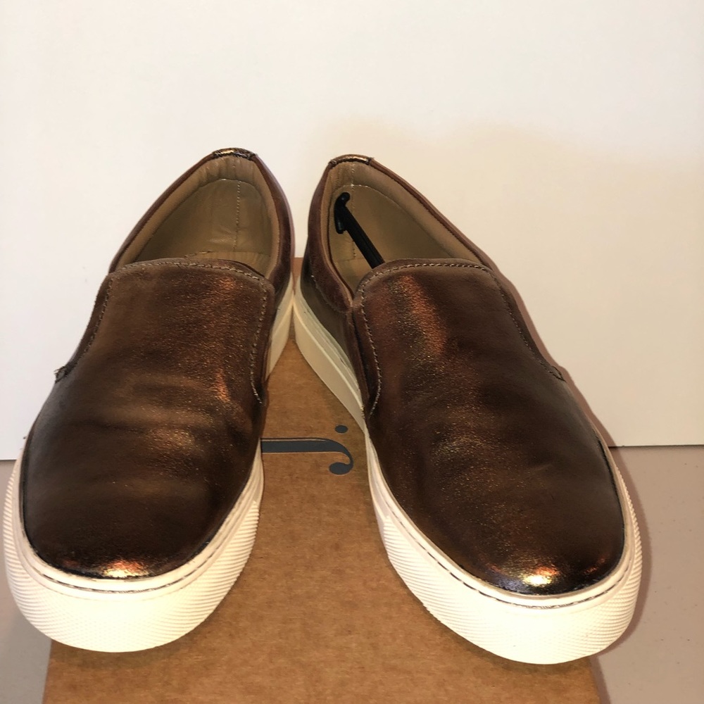 Pair of J SHOES for women